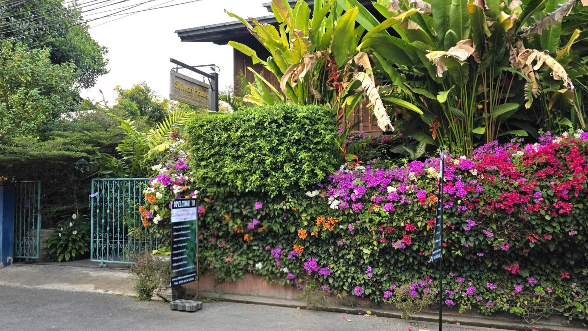 Siriwan Hostel Čiang Mai Exteriér fotografie